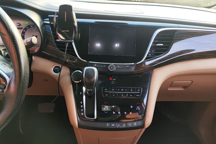 别克GL8 2017款 ES 28T 旗舰型 国V中控内饰16