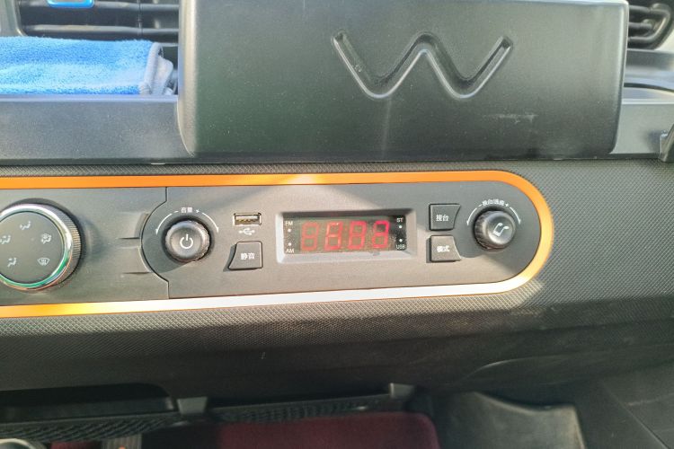 五菱汽车 宏光MINIEV 2020款 悦享款 磷酸铁锂中控内饰16