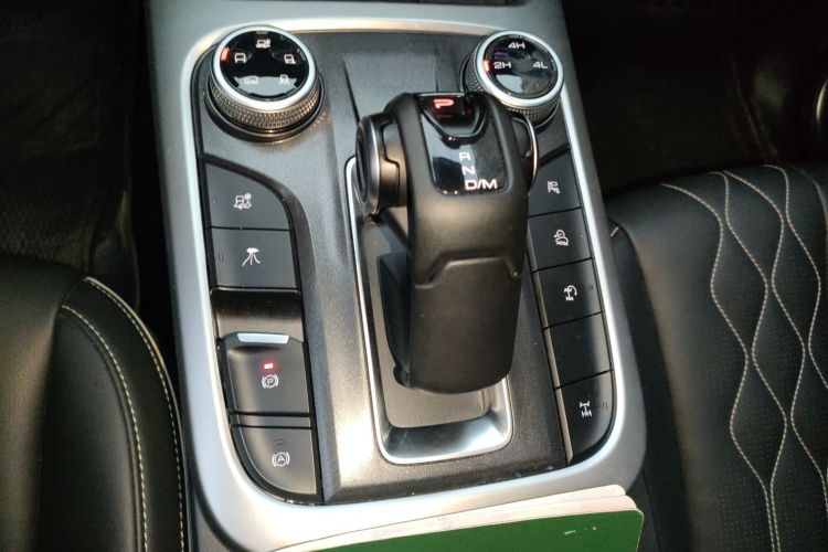 坦克300 2023款 越野版 2.0T 挑战者中控内饰18