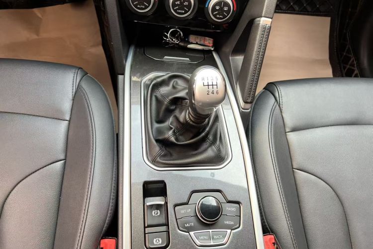 哈弗H6 2019款 运动版 1.5T 手动两驱精英型 国VI局部细节18