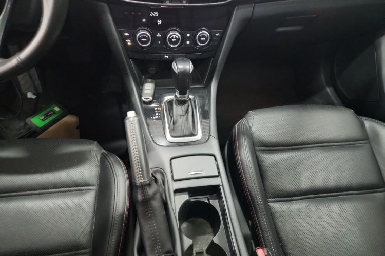 马自达 阿特兹 2014款 2.0L 蓝天豪华版中控内饰18