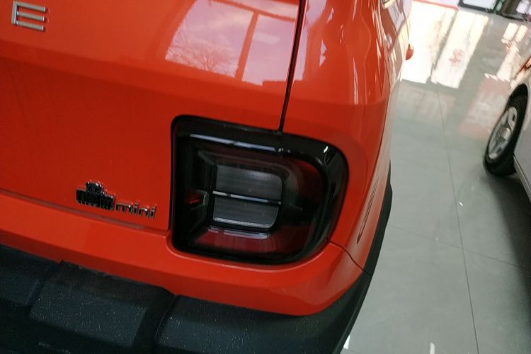 吉利银河 2025款 210km 熊猫骑士车身外观9