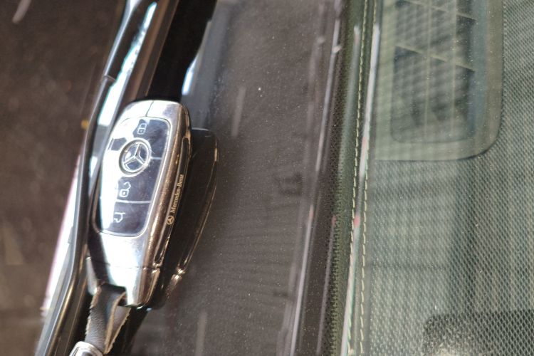 奔驰E级 2023款 改款 E 260 L中控内饰7001