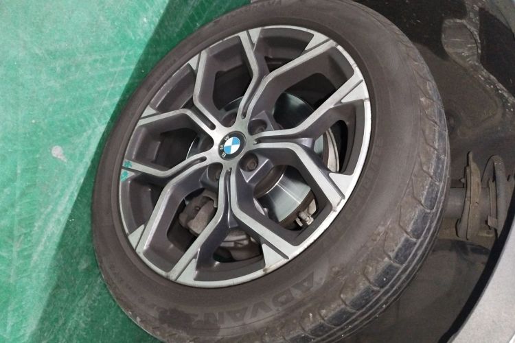 宝马X1 2020款 sDrive20Li 尊享型车身外观6007