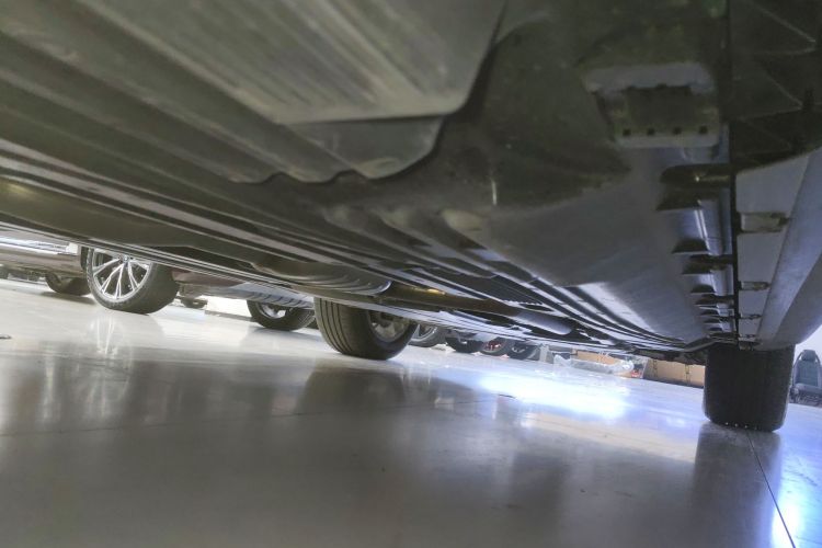 奔驰GLC 2024款 GLC 300 L 4MATIC 动感型 7座局部细节9002