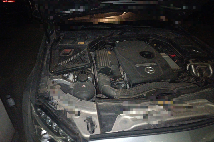 奔驰C级 2015款 C 200 L 运动型局部细节9006