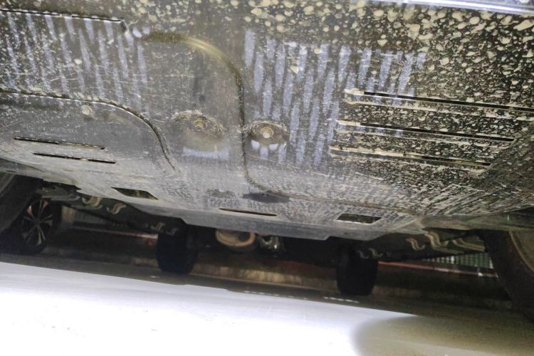 捷途旅行者 2023款 2.0T 四驱征服局部细节9008