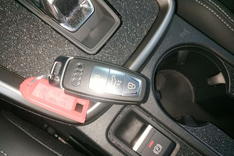 奥迪A3 2024款 Sportback 35 TFSI 时尚运动型中控内饰7001