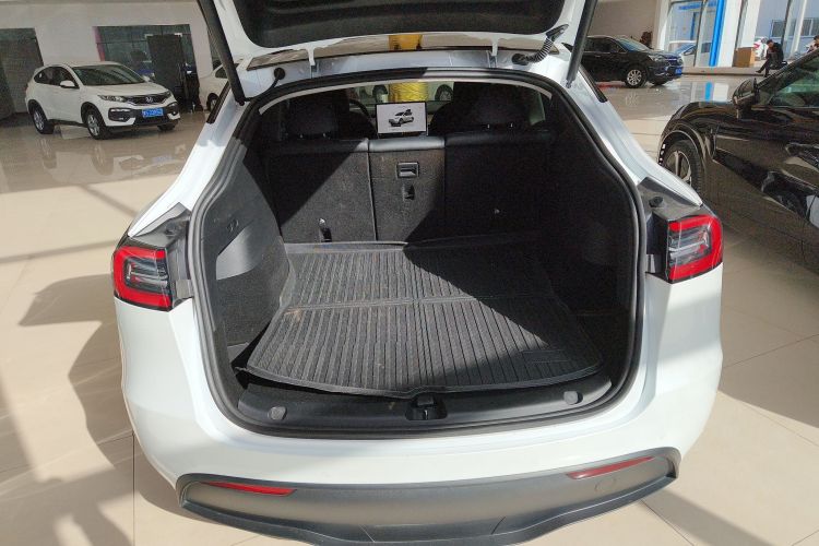 特斯拉 Model Y 2022款 改款 后轮驱动版机舱底盘23