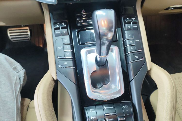 保时捷 2015款 Cayenne 3.0T局部细节18