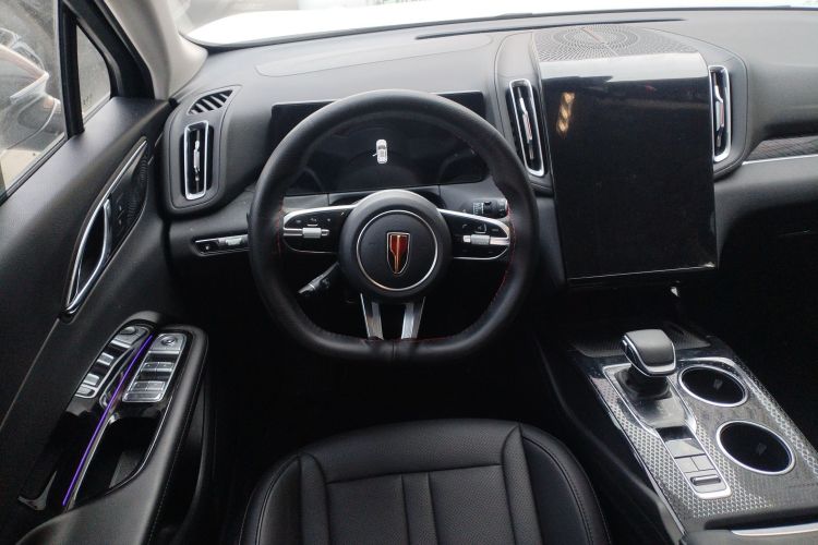 红旗HS3 PHEV 2024款 PHEV 115km 劲为版中控内饰13