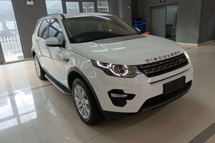 路虎 发现神行 2017款 2.0T SE车身外观3