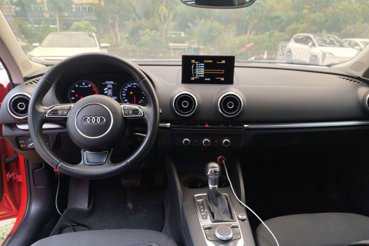 奥迪A3 2015款 Sportback 35 TFSI 百万纪念智领型中控内饰12