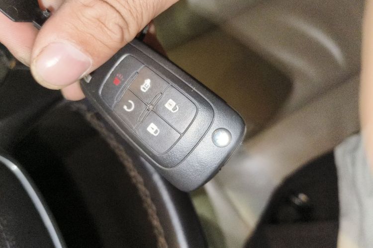 别克GL8 2018款 28T 豪华型 国VI中控内饰7001