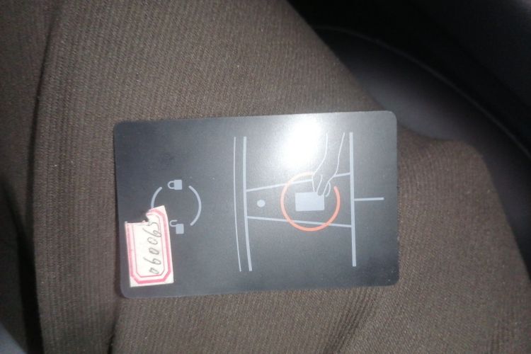 特斯拉 Model 3 2019款 标准续航后驱升级版中控内饰11