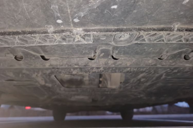 大众 帕萨特 2017款 1.8TSI DSG政府采购版 (CEA发动机)局部细节9008