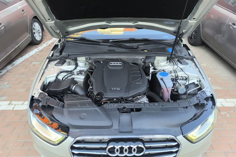 奥迪A4L 2016款 35 TFSI 典藏版 自动标准型机舱底盘24