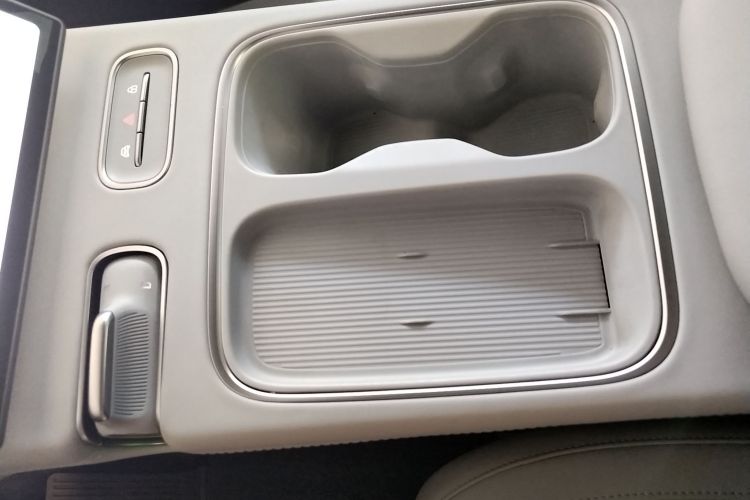 蔚来ES6 2024款 75kWh中控内饰11