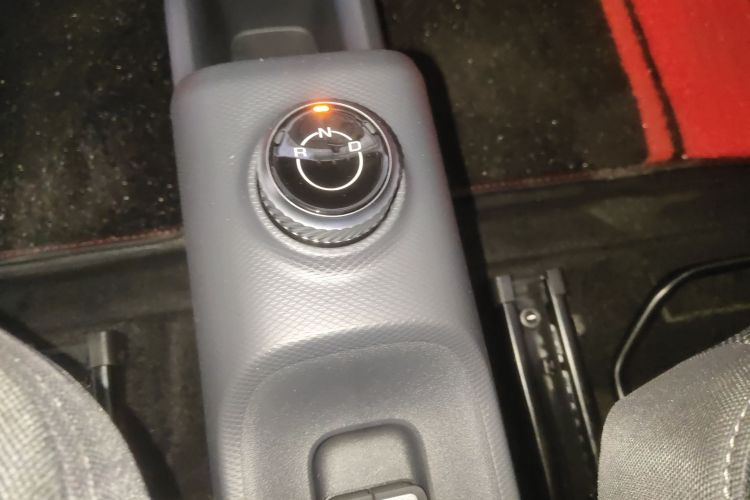 五菱汽车 五菱之光新能源 2025款 201km 舒适型中控内饰18