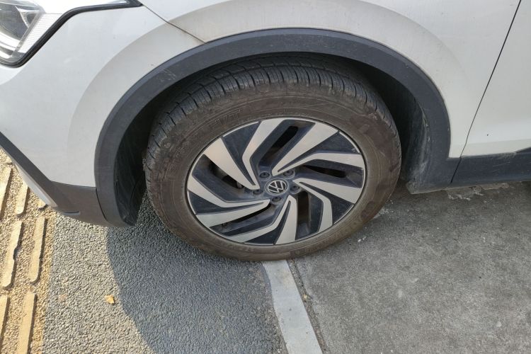 大众 途观L 2022款 330TSI 自动两驱舒享版车身外观6007