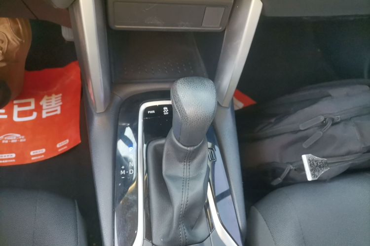 丰田 卡罗拉锐放 2022款 2.0L 先锋版局部细节18