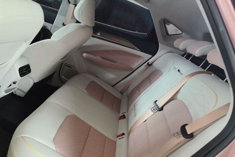 吉利几何M6 2022款 580 新趣型中控内饰7004