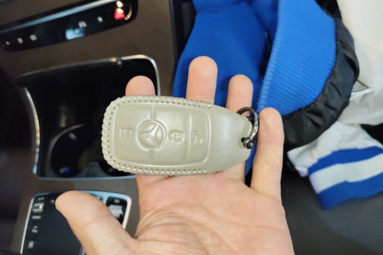 奔驰GLC 2021款 GLC 260 L 4MATIC 豪华型中控内饰7001