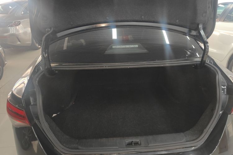 日产 轩逸 2021款 1.6L XL CVT悦享版机舱底盘23