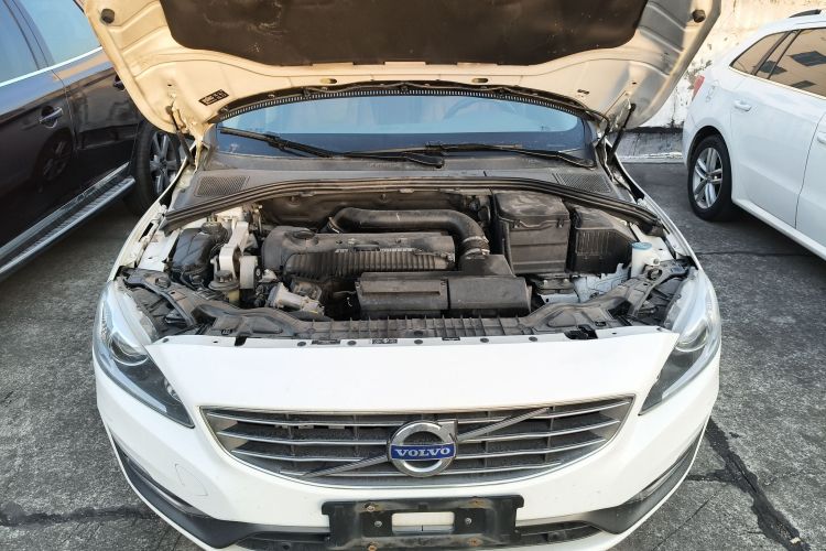 沃尔沃S60 2015款 S60L T5 智驭版机舱底盘24