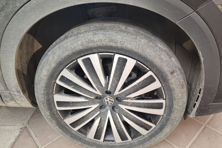 大众 揽巡 2023款 330TSI 豪华巡逸版车身外观10