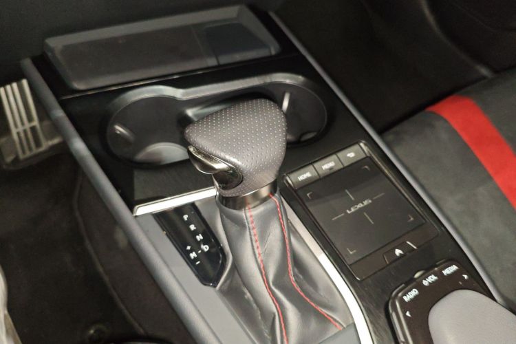 雷克萨斯UX 2020款 200 F SPORT版中控内饰18