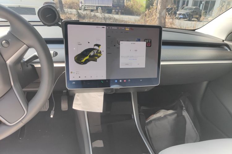 特斯拉 Model 3 2020款 长续航后轮驱动版中控内饰16