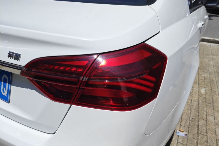 吉利汽车 帝豪 2018款 1.5L CVT向上互联版车身外观6006