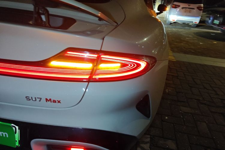 小米汽车 小米SU7 2024款 四驱超长续航高阶智驾Max版车身外观9