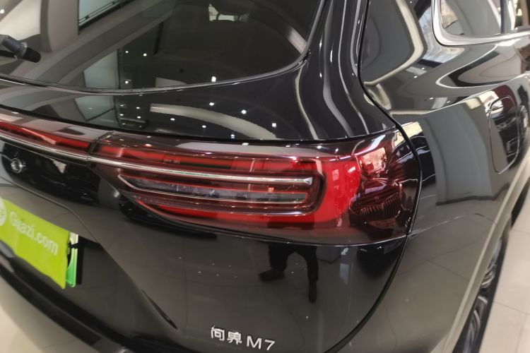 鸿蒙智行 问界M7 2022款 1.5T 四驱豪华版车身外观9