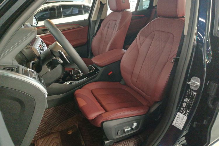 宝马X3 2022款 改款 xDrive30i 领先型 M曜夜套装局部细节19