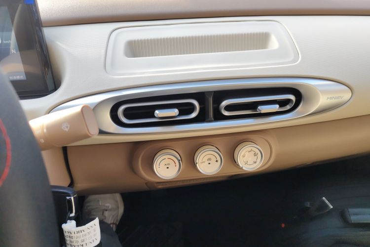 五菱汽车 宏光MINIEV 2025款 四门版 进阶款中控内饰16