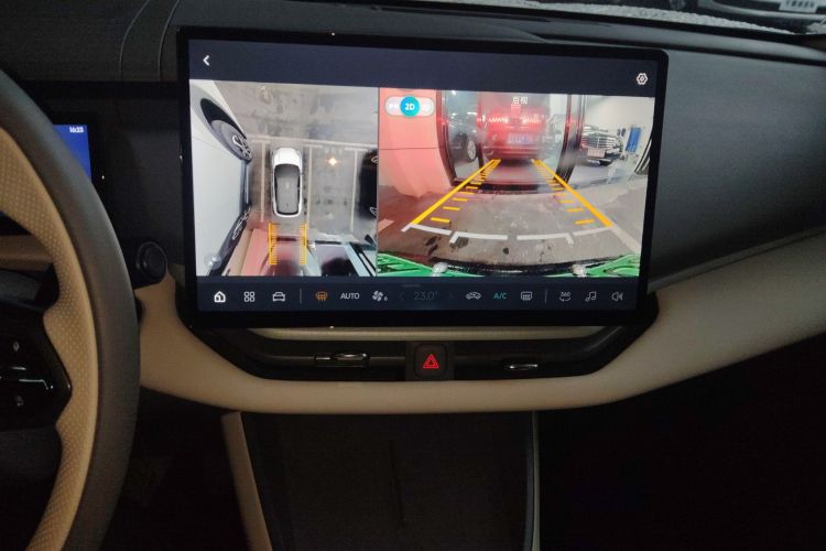 领克06 EM-P 2023款 EM-P 126长续航Pro中控内饰16