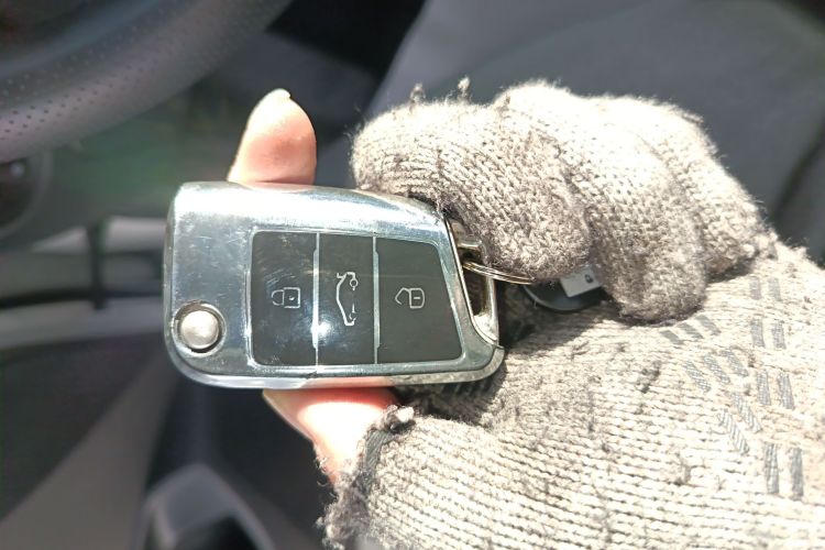 大众 2021款 途安L 280TSI DSG舒适版 7座中控内饰7001