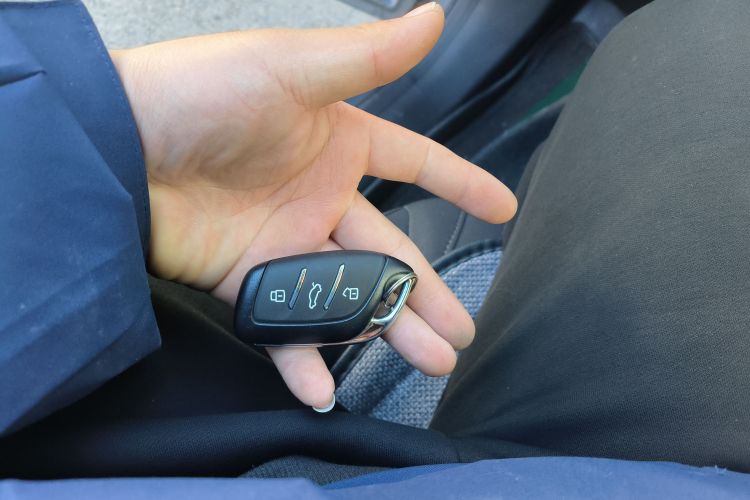 荣威i5 2023款 1.5L 手动舒享版中控内饰11