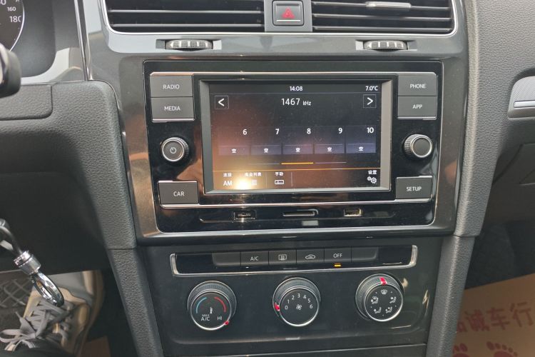 大众 高尔夫 2018款 230TSI 自动舒适型局部细节16