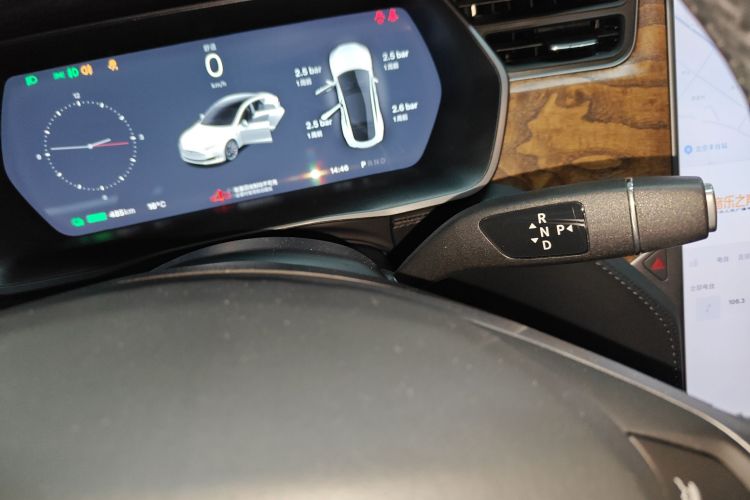 特斯拉 Model S 2019款 Performance 高性能版中控内饰18