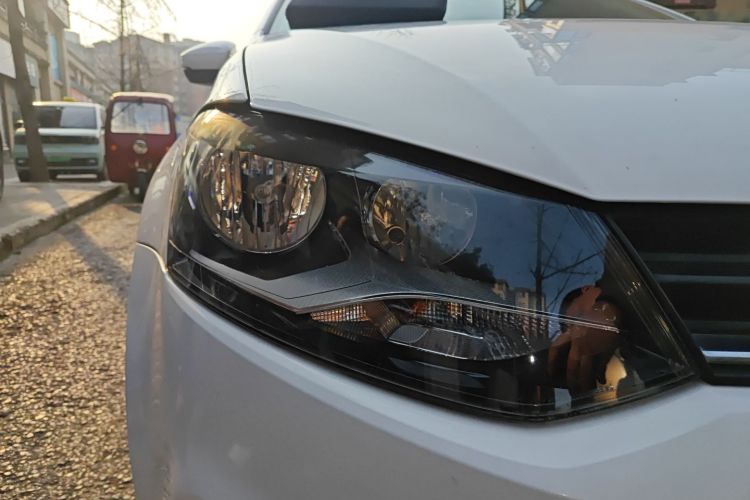 大众 Polo 2016款 1.4L 自动风尚型车身外观8