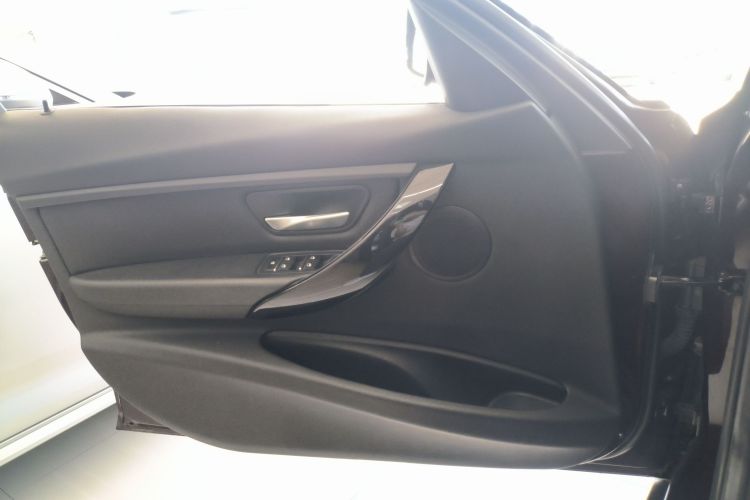 宝马3系 2016款 316Li 时尚型中控内饰7007