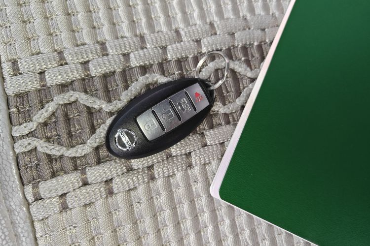 日产 轩逸 2014款 1.6XV CVT尊享版中控内饰11