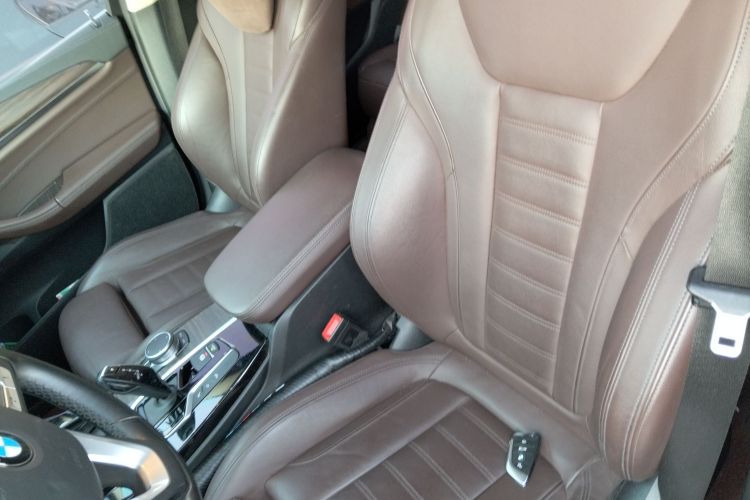 宝马X3 2019款 xDrive28i 豪华套装中控内饰19