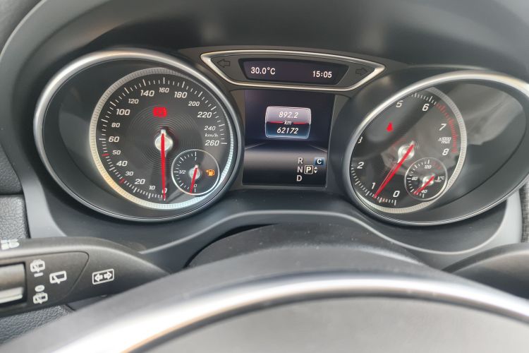 奔驰GLA 2019款 GLA 200 时尚型局部细节14