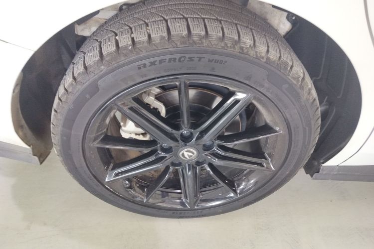 长安UNI-V 智电iDD 2023款 智电iDD 1.5T 113km智酷型车身外观6008