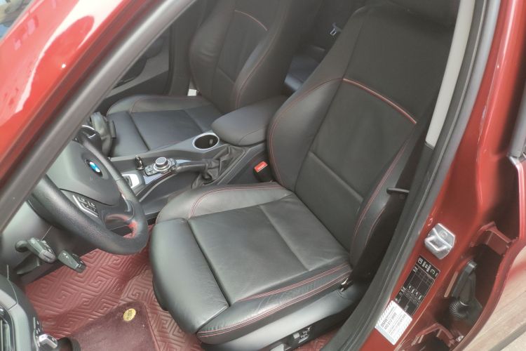 宝马X1 2014款 sDrive18i 运动设计套装中控内饰19