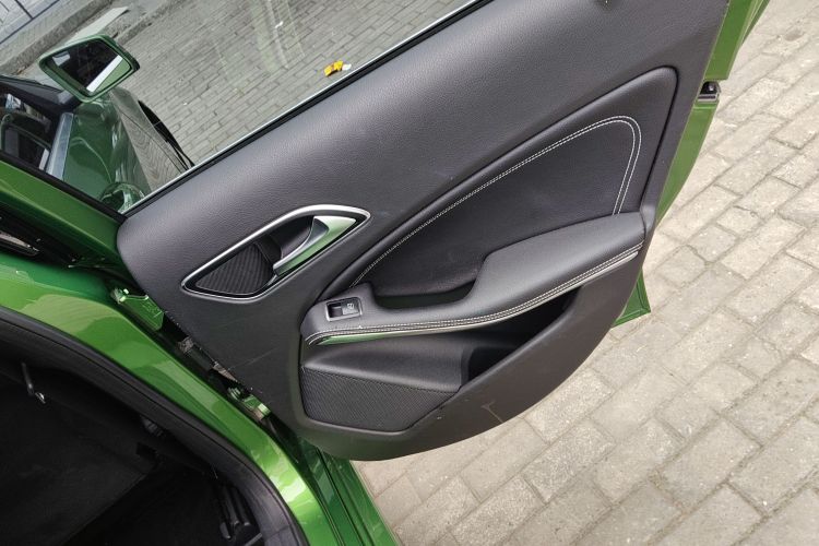 奔驰A级(进口) 2016款 A 200 时尚型中控内饰7006